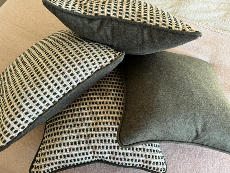 Cushions Piped (50 x 50cm)